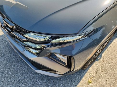 New 2025 Hyundai Tucson Limited image 6