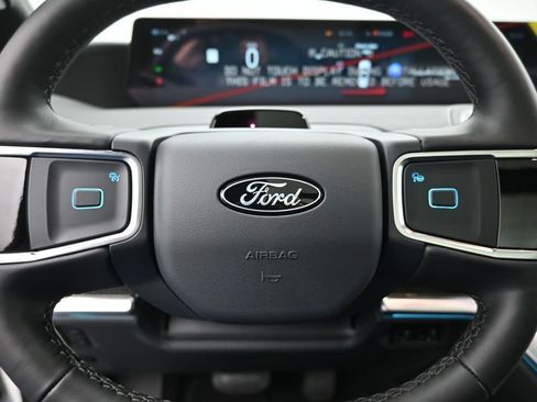 New 2026 Ford Expedition Platinum image 12