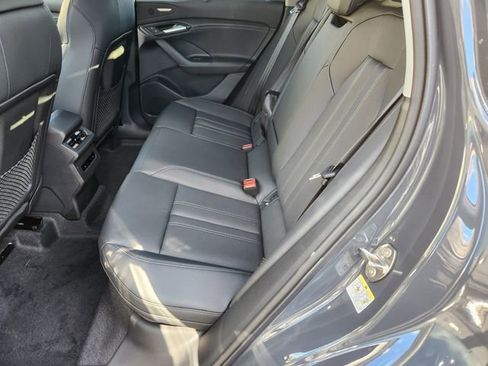 New 2025 Audi Q6 e-tron Premium Plus image 28