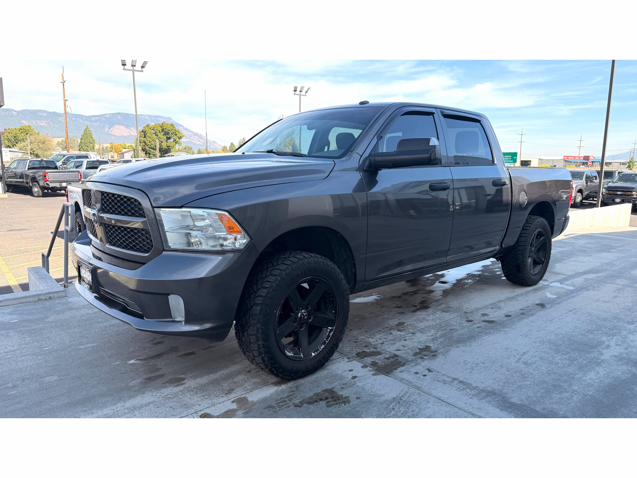 Used 2014 RAM 1500 Express AWD/4WD image 3
