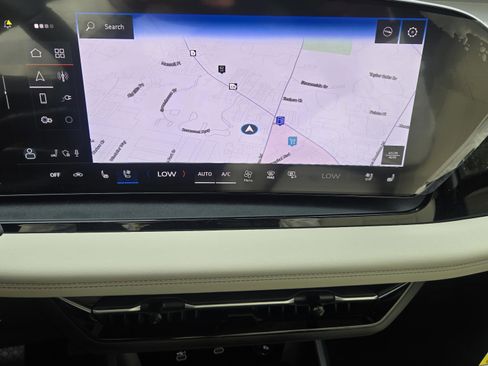 New 2025 Audi Q6 e-tron Premium Plus image 17