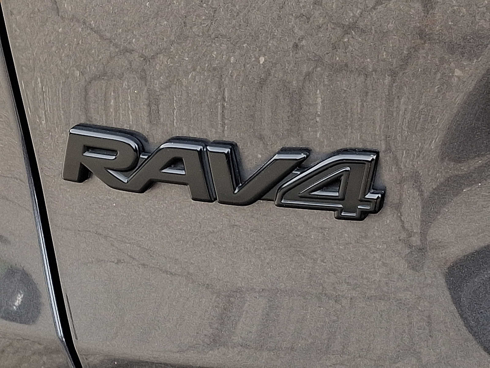 Used 2020 Toyota RAV4 LE w/ All Weather Liner Package AWD/4WD image 26