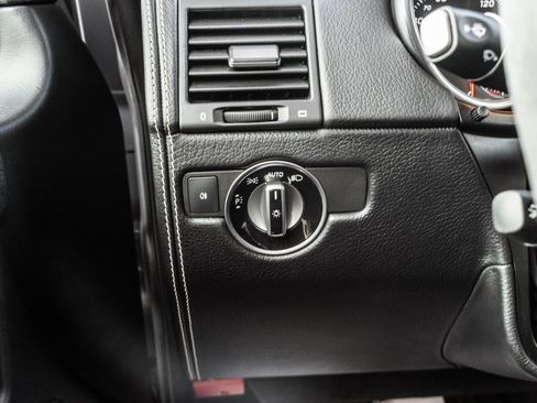 Used 2018 Mercedes-Benz G 550 image 19