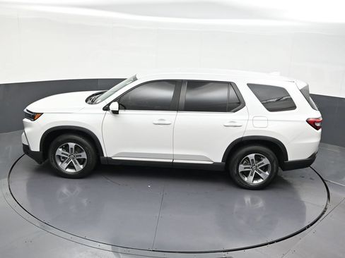Used 2024 Honda Pilot EX-L image 17