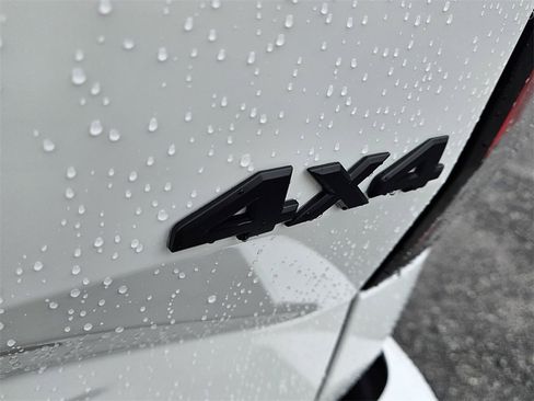 New 2026 Nissan Frontier SV image 9