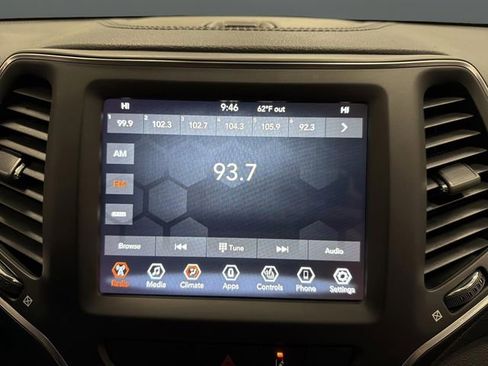 Used 2022 Jeep Cherokee Latitude Lux image 17