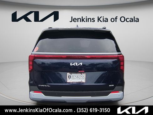 New 2026 Kia Carnival EX image 4