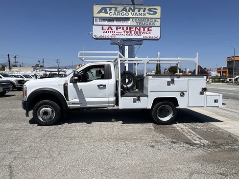 Used 2023 Ford F550 2WD Regular Cab Super Duty image 2