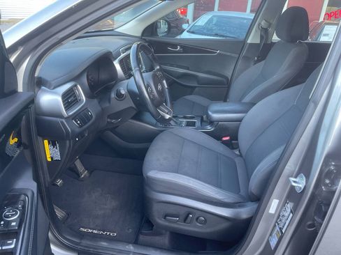 Used 2016 Kia Sorento AWD w/ LX Convenience Package image 13