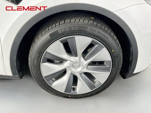 Used 2023 Tesla Model Y Long Range AWD/4WD image 34