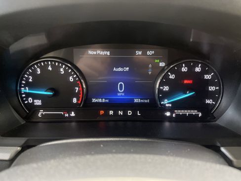 Used 2022 Ford Explorer XLT w/ Equipment Group 202A image 18