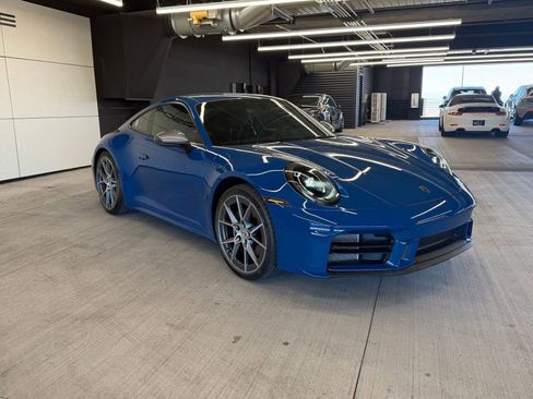 Certified 2025 Porsche 911 Carrera T RWD image 6