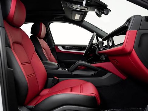 New 2026 Porsche Cayenne Coupe AWD/4WD image 23