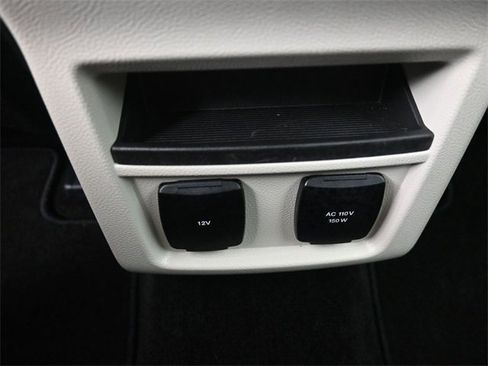 Used 2017 Ford Edge Titanium w/ Technology Package image 20