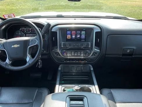 Used 2017 Chevrolet Silverado 1500 LTZ w/ Sport Package AWD/4WD image 31