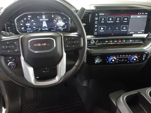 Used 2024 GMC Sierra 1500 Elevation AWD/4WD image 11