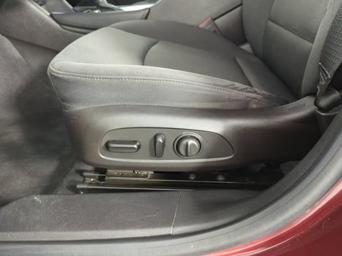 Used 2016 Chevrolet Malibu LT FWD image 12