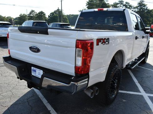 Used 2019 Ford F250 XL w/ STX Appearance Package AWD/4WD image 5
