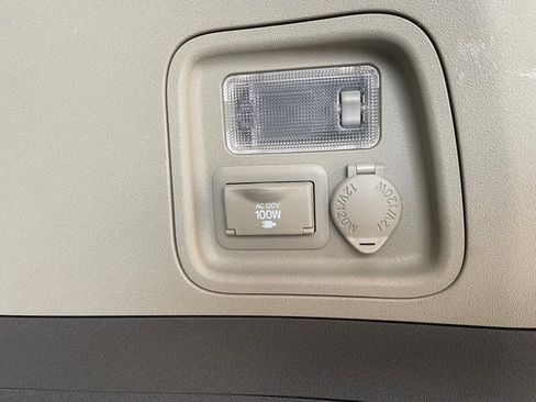 Used 2020 Toyota Sienna XLE Premium image 33