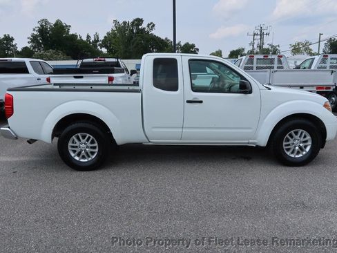 Used 2016 Nissan Frontier SV RWD image 6