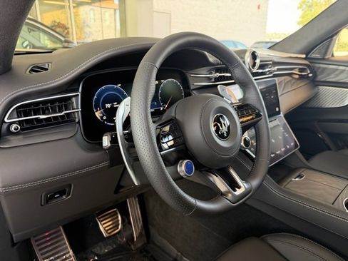 New 2025 Maserati Grecale Modena image 11