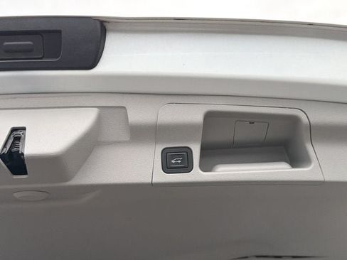 Used 2018 GMC Acadia SLT FWD image 15