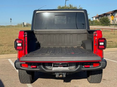 Used 2020 Jeep Gladiator Rubicon image 7