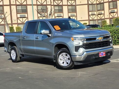 Used 2026 Chevrolet Silverado 1500 LT image 2
