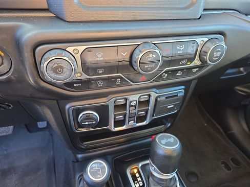 Used 2023 Jeep Wrangler Willys image 28