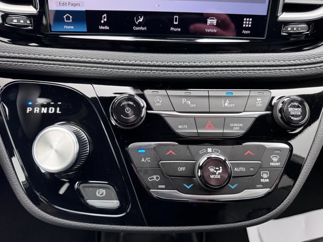New 2025 Chrysler Pacifica Select AWD/4WD image 19