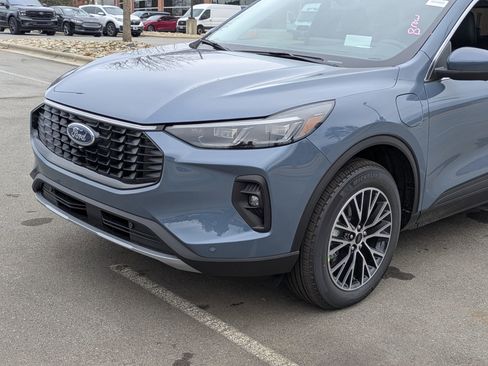 New 2026 Ford Escape SE w/ PHEV Premium Package image 10