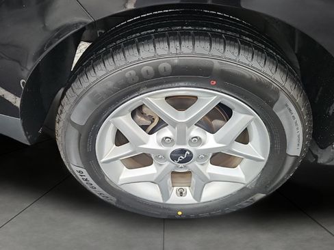 Used 2025 Kia Soul LX w/ LX Technology Package FWD image 10