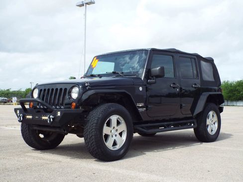 Used 2010 Jeep Wrangler Unlimited Sahara AWD/4WD image 1