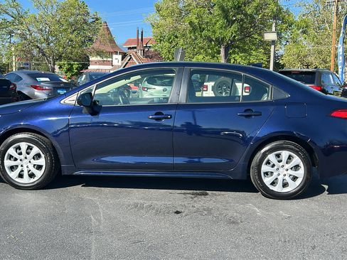 Used 2025 Toyota Corolla LE FWD image 8