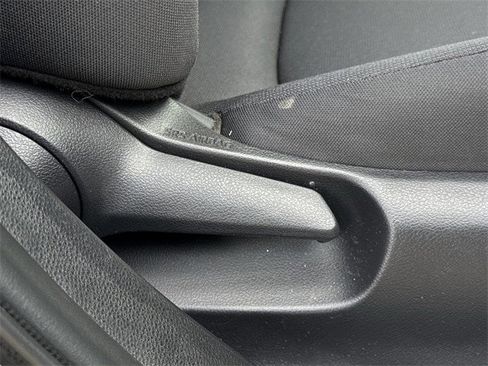 Used 2022 Toyota Corolla LE image 28