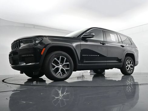 Used 2023 Jeep Grand Cherokee L Limited AWD/4WD image 34