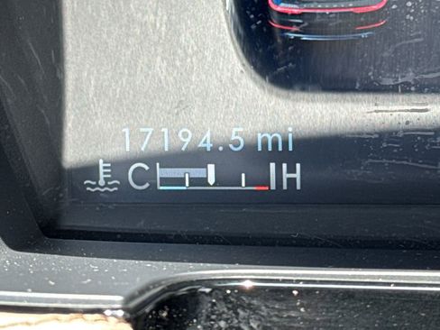 Used 2023 Lincoln Corsair FWD image 11