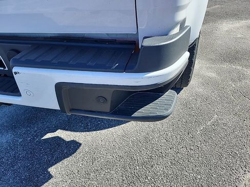 Used 2022 Chevrolet Colorado LT w/ Safety Package image 11