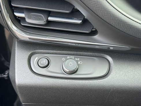 New 2026 Buick Envista Preferred FWD image 17