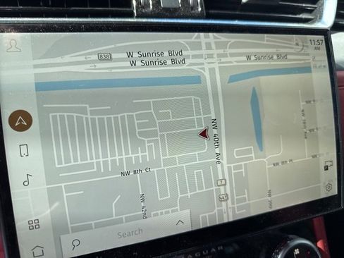 Used 2022 Jaguar F-PACE SVR image 20