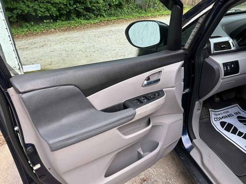 Used 2015 Honda Odyssey EX image 7