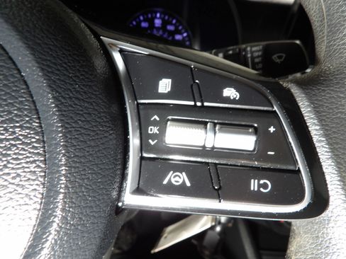 Used 2024 Kia Forte LXS FWD image 15