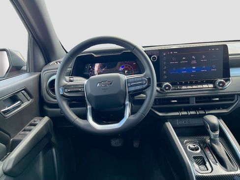 Used 2025 Chevrolet Colorado LT w/ Advanced Trailering Package image 20