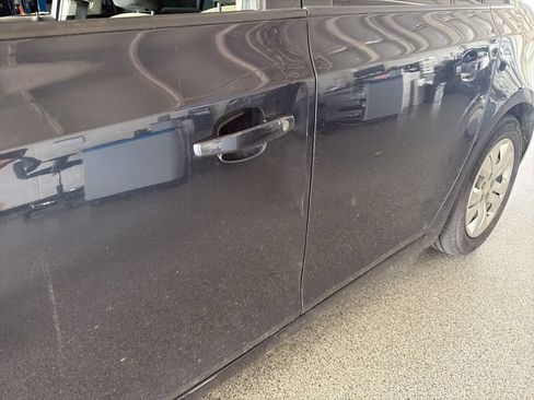 Used 2014 Chevrolet Cruze LS FWD image 15