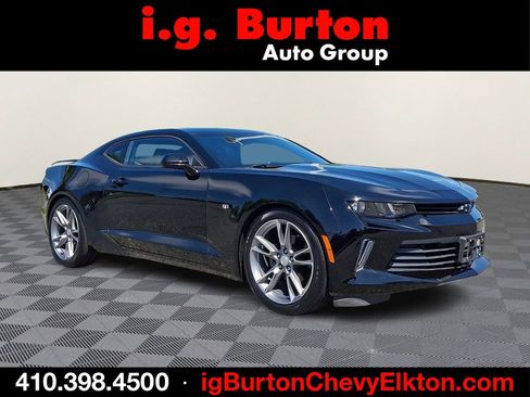 Certified 2017 Chevrolet Camaro LT RWD image 1
