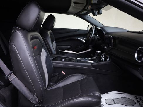 Used 2019 Chevrolet Camaro SS RWD image 26