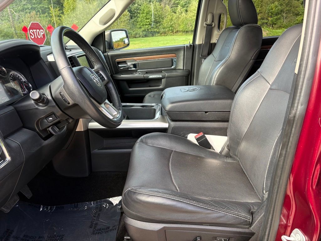 Used 2016 RAM 1500 Laramie w/ Convenience Group AWD/4WD image 15