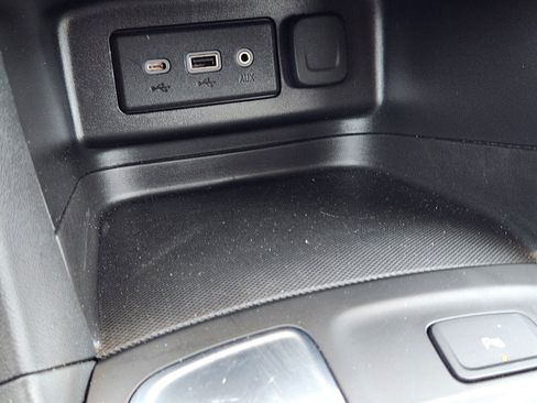 Used 2022 Chevrolet Equinox LT FWD image 16