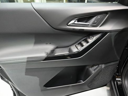 New 2026 Chevrolet Equinox LT w/ Convenience Package II image 23