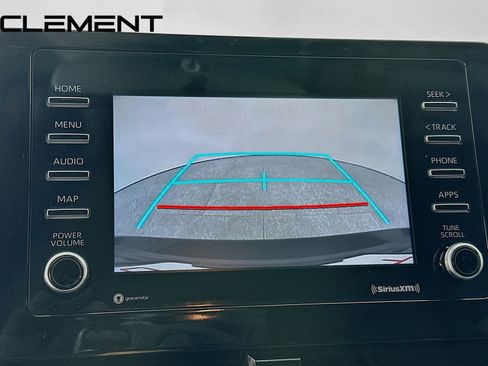 Used 2023 Toyota Camry SE image 19